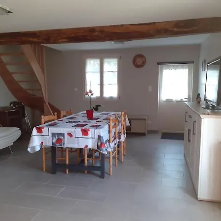 Le Gite De Martine Et Marc Sazilly Exterior photo